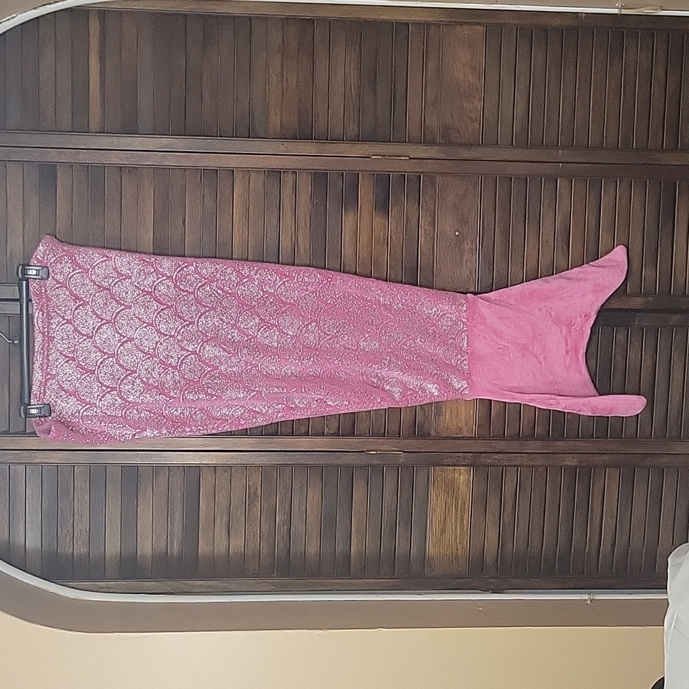 Pink /Silver Mermaid Tail Blanket